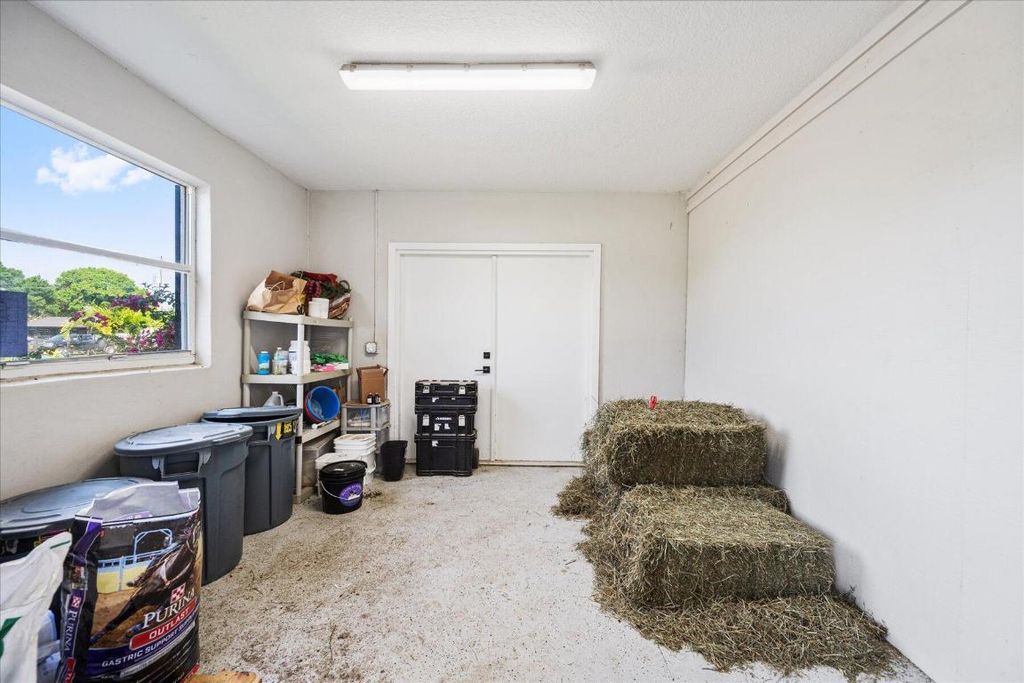 Image 13 of property listing at 2040 Galloway Trail, Wellington, FL 33414