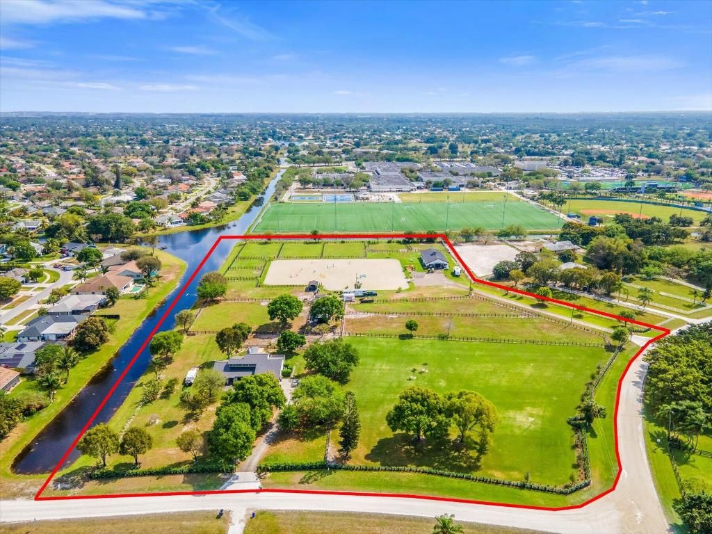 Image 20 of property listing at 2040 Galloway Trail, Wellington, FL 33414