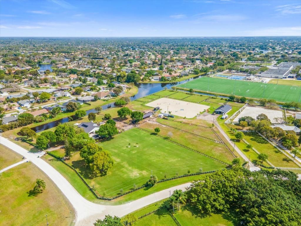 Image 21 of property listing at 2040 Galloway Trail, Wellington, FL 33414