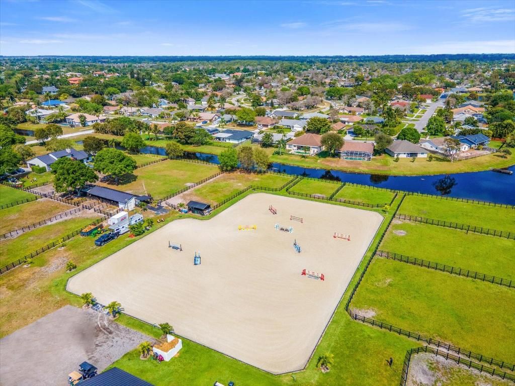 Image 22 of property listing at 2040 Galloway Trail, Wellington, FL 33414