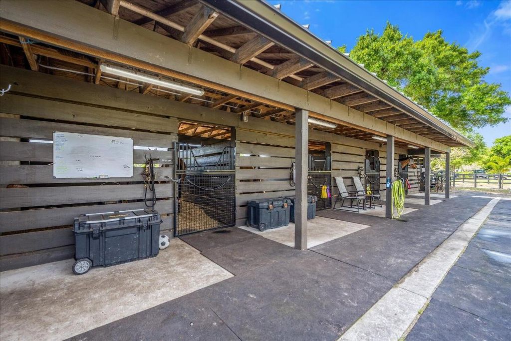 Image 28 of property listing at 2040 Galloway Trail, Wellington, FL 33414