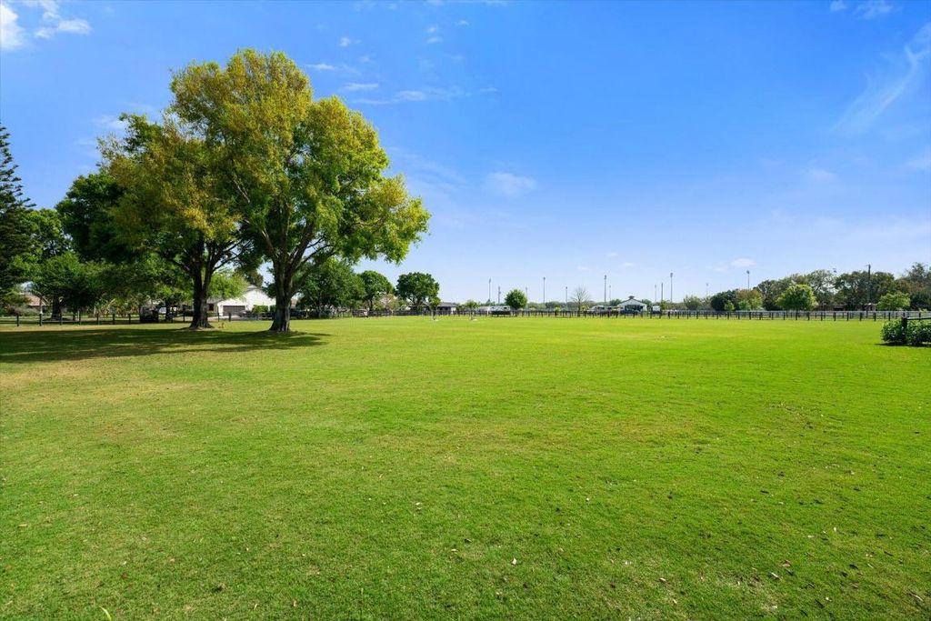 Image 33 of property listing at 2040 Galloway Trail, Wellington, FL 33414