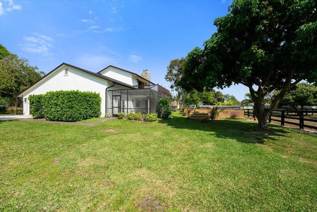 Image 35 of property listing at 2040 Galloway Trail, Wellington, FL 33414