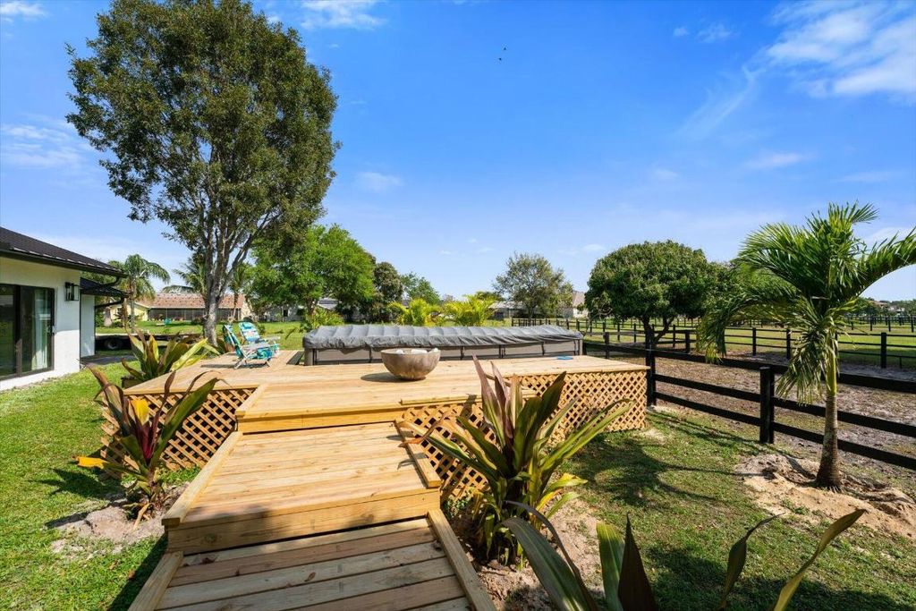 Image 36 of property listing at 2040 Galloway Trail, Wellington, FL 33414