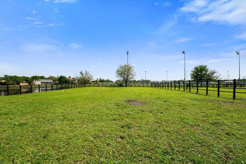 Image 41 of property listing at 2040 Galloway Trail, Wellington, FL 33414