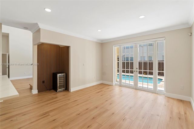 11032 NW 48th Ln, Doral, FL 33178