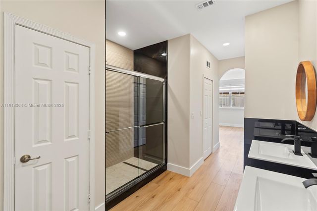 11032 NW 48th Ln, Doral, FL 33178