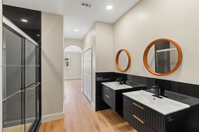 11032 NW 48th Ln, Doral, FL 33178