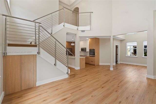 11032 NW 48th Ln, Doral, FL 33178