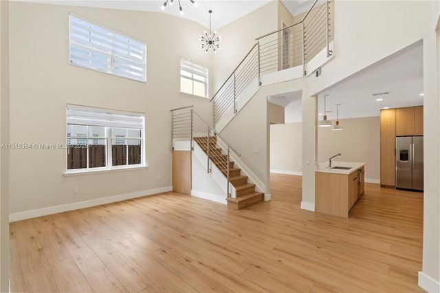 11032 NW 48th Ln, Doral, FL 33178