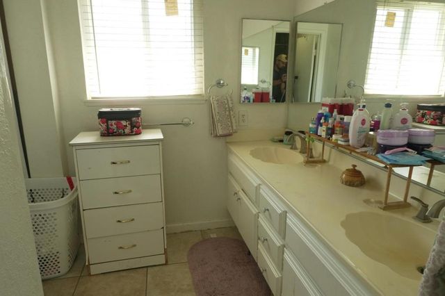 2108 N Apple Avenue, Rialto, CA 92377