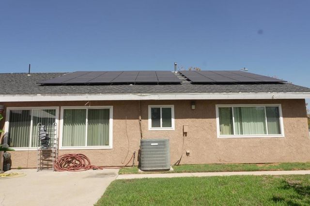 2108 N Apple Avenue, Rialto, CA 92377