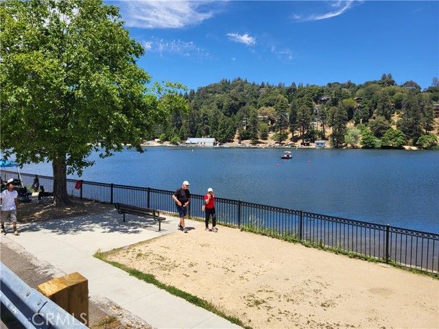 24743 Edelweiss Drive, Crestline, CA 92325