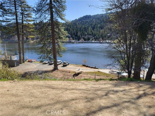 24743 Edelweiss Drive, Crestline, CA 92325