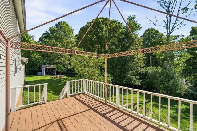 34 Fire Tower Road, Bloomingburg, NY 12721