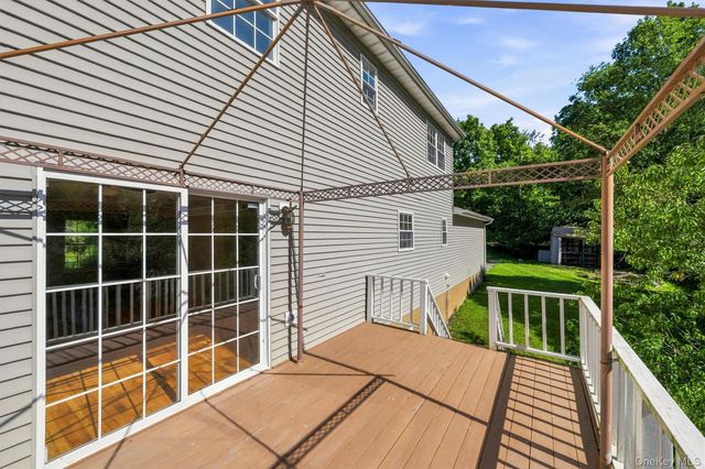 34 Fire Tower Road, Bloomingburg, NY 12721