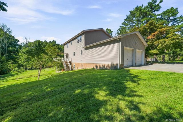 34 Fire Tower Road, Bloomingburg, NY 12721