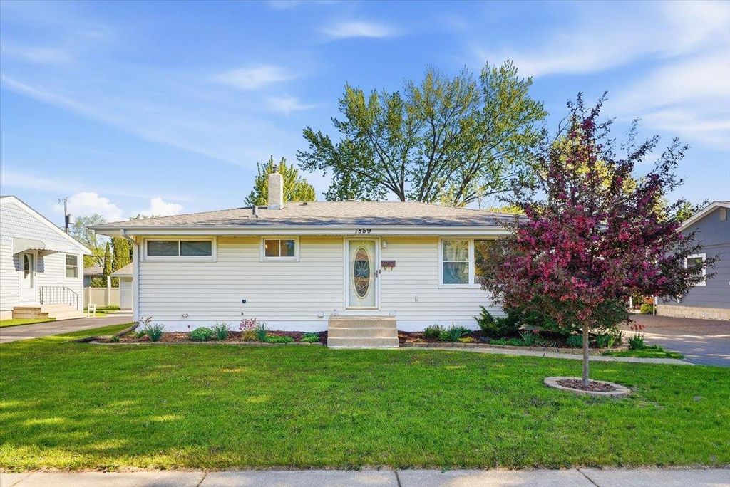 1859 6th Street, White Bear Lake, MN 55110