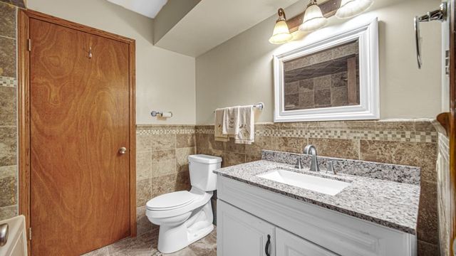 17106 Ingleside Avenue, South Holland, IL 60473