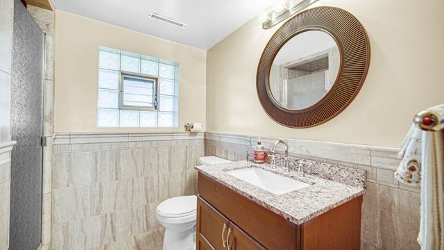 17106 Ingleside Avenue, South Holland, IL 60473