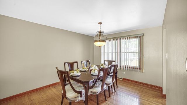 17106 Ingleside Avenue, South Holland, IL 60473