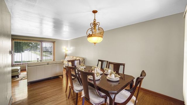 17106 Ingleside Avenue, South Holland, IL 60473