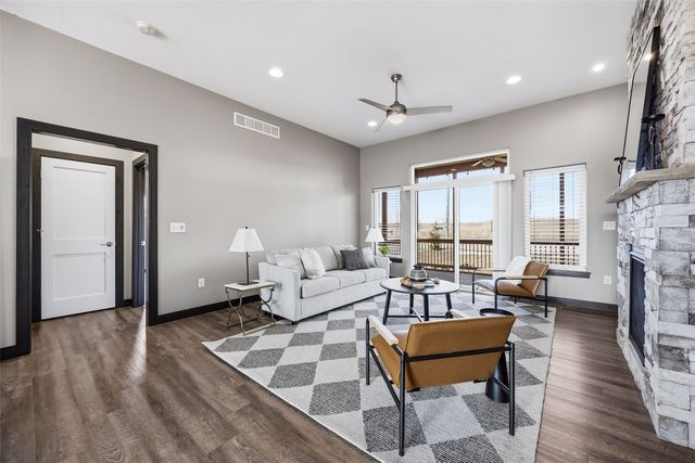 2877 Blue Sage Drive A, Coralville, IA 52241