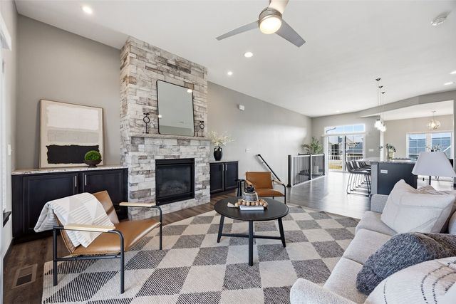 2877 Blue Sage Drive A, Coralville, IA 52241