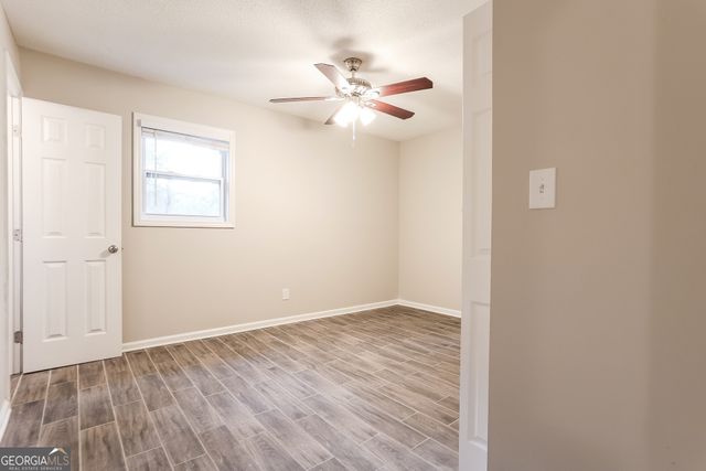 8621 Chestnut Lane, Lithia Springs, GA 30122