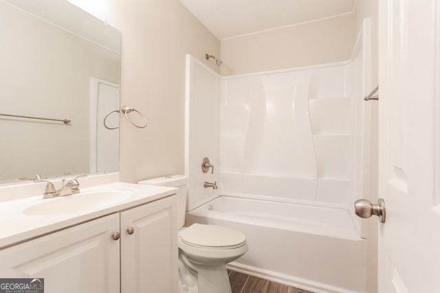 8621 Chestnut Lane, Lithia Springs, GA 30122