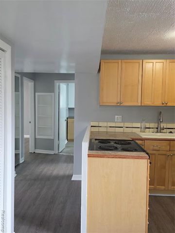 30555 Brush Street, Madison Heights, MI 48071