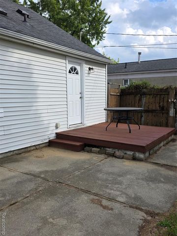 30555 Brush Street, Madison Heights, MI 48071