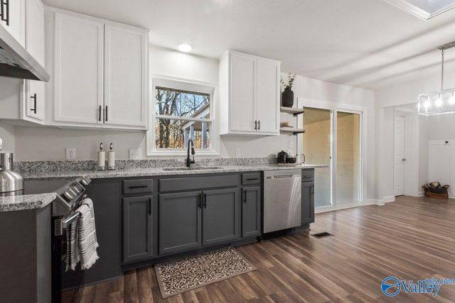 2424 Larkwood Circle NW, Huntsville, AL 35810