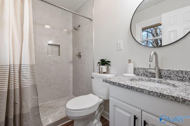 2424 Larkwood Circle NW, Huntsville, AL 35810