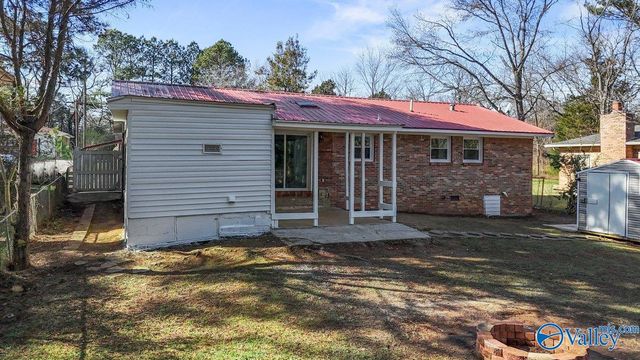 2424 Larkwood Circle NW, Huntsville, AL 35810