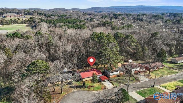 2424 Larkwood Circle NW, Huntsville, AL 35810