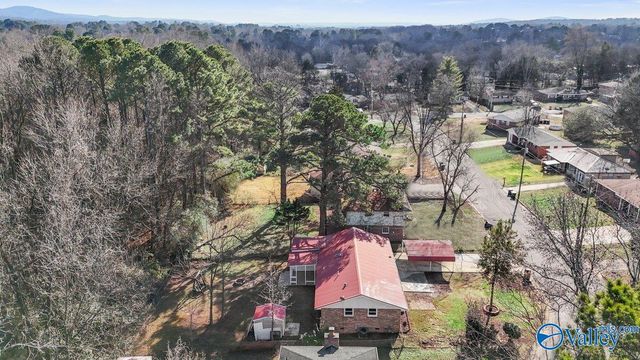 2424 Larkwood Circle NW, Huntsville, AL 35810