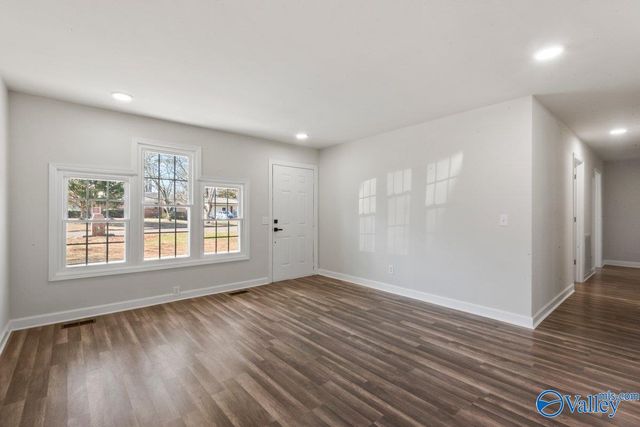 2424 Larkwood Circle NW, Huntsville, AL 35810