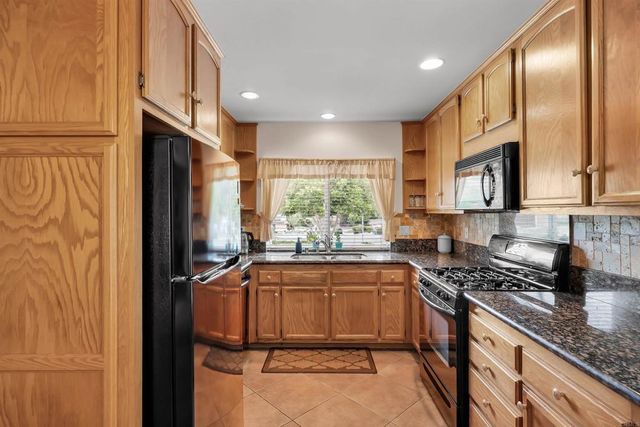 7245 Decanture Cove, San Diego, CA 92120