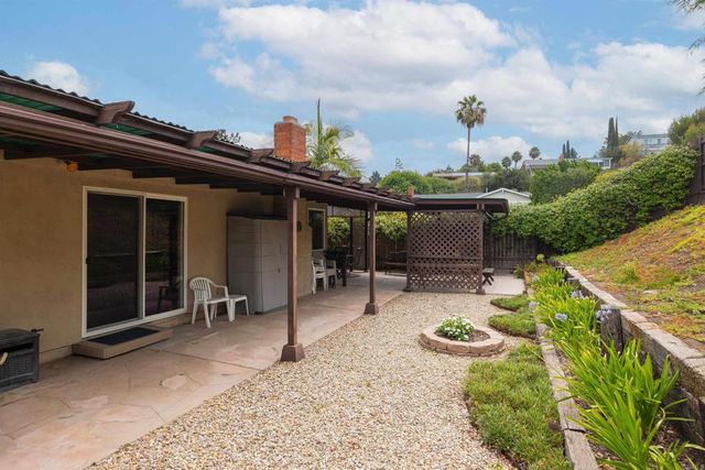 7245 Decanture Cove, San Diego, CA 92120