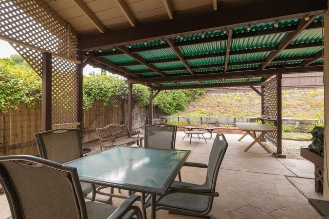 7245 Decanture Cove, San Diego, CA 92120
