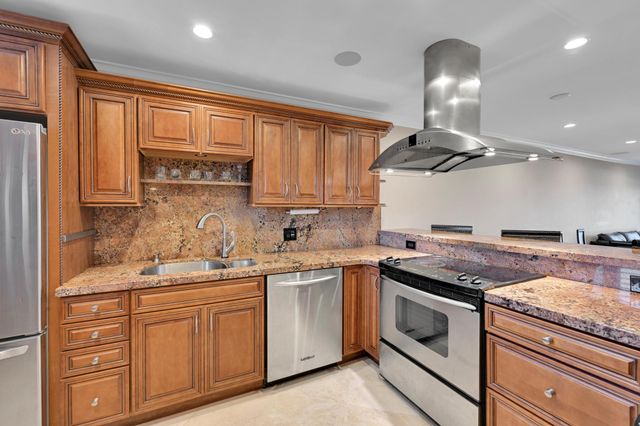 3605 S Ocean Boulevard 534, South Palm Beach, FL 33480