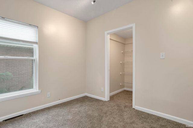 916 S 35th Street, South Bend, IN 46615