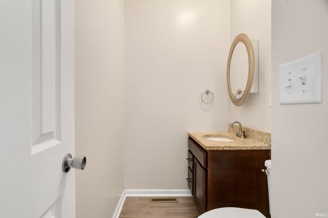 916 S 35th Street, South Bend, IN 46615