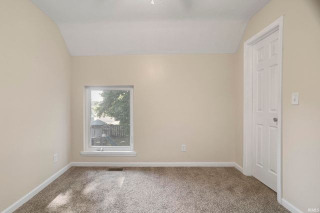 916 S 35th Street, South Bend, IN 46615