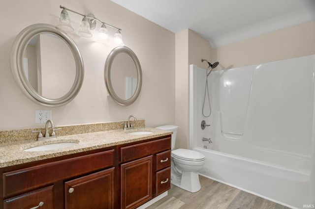 916 S 35th Street, South Bend, IN 46615
