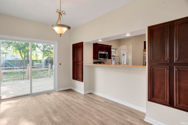 916 S 35th Street, South Bend, IN 46615