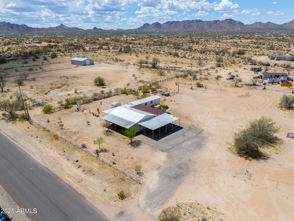 Image 15 of property listing at 270 N Ralston Road, Maricopa, AZ 85139