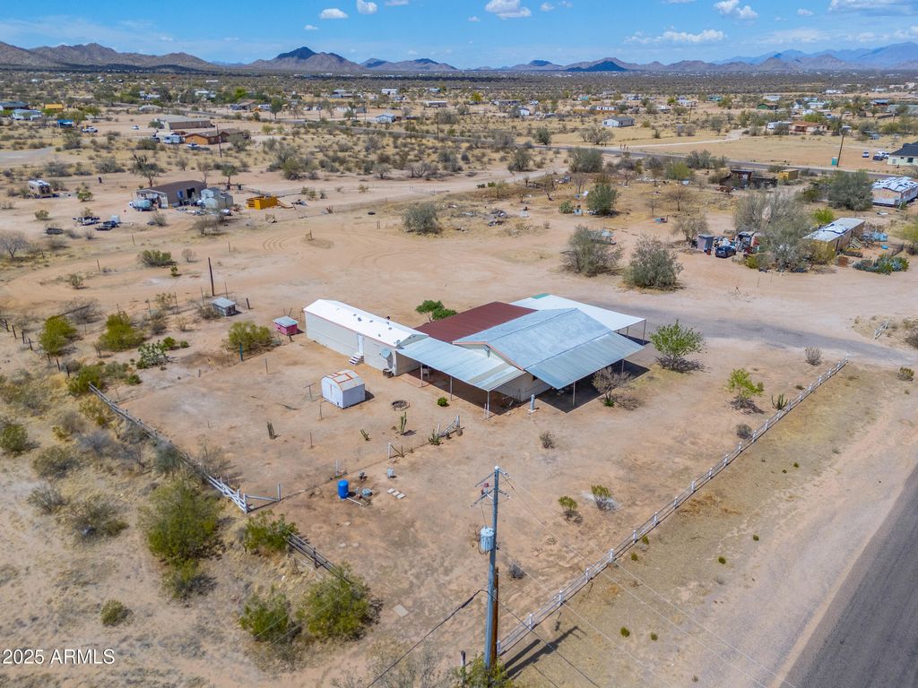 Image 16 of property listing at 270 N Ralston Road, Maricopa, AZ 85139