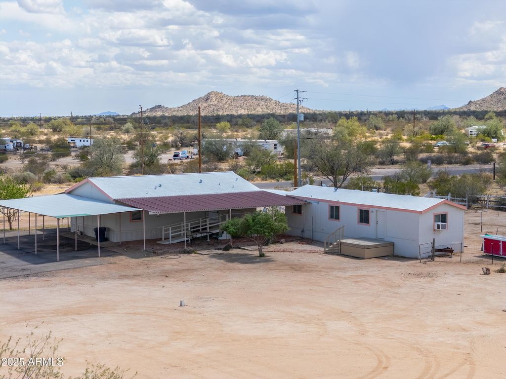 Image 18 of property listing at 270 N Ralston Road, Maricopa, AZ 85139